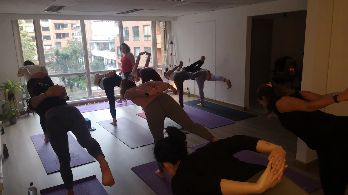 Ambiente del estudio durante clase de prueba